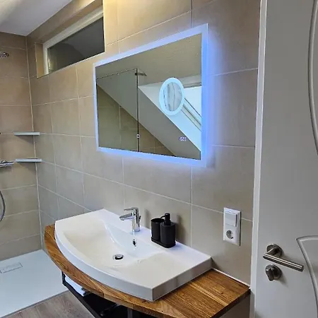 Holiday home Elodia Luxus - Wlan, Smart Tv, Terrasse, Kueche, Handtuecher Heidenheim an der Brenz