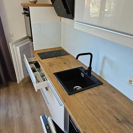 Apartamento Elodia Luxus - Wlan, Magenta Tv, Terrasse, Küche, Babybett Heidenheim an der Brenz