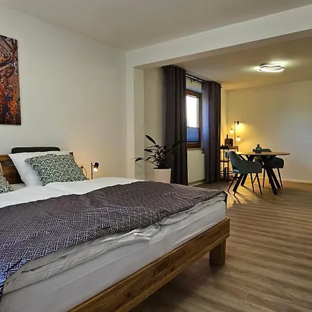 Elodia Luxus - Wlan, Magenta Tv, Terrasse, Küche, Babybett *