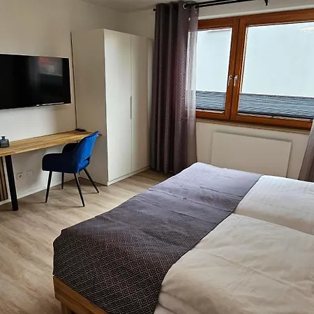 Elodia Luxus - Wlan, Magenta Tv, Terrasse, Küche, Babybett *